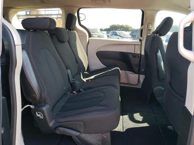 Photo 11 from auction – 2017 CHRYSLER PACIFICA L with VIN 2C4RC1CG0HR565282