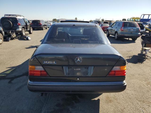 Photo 6 from auction – 1992 MERCEDES-BENZ 300 E with VIN WDBEA30D7NB601357