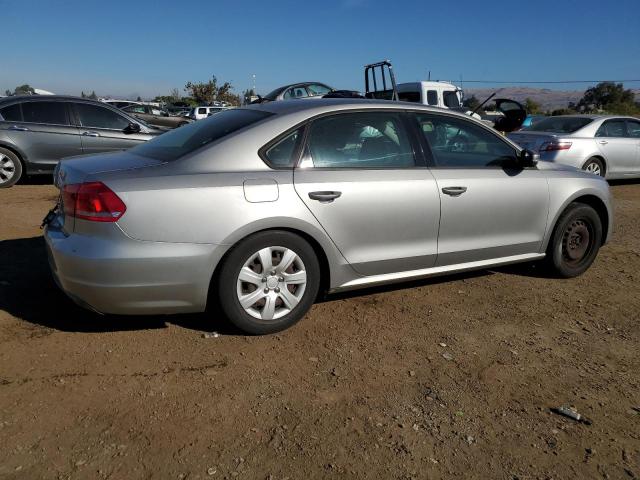 Photo 3 from auction – 2013 VOLKSWAGEN PASSAT S with VIN 1VWAP7A33DC063371