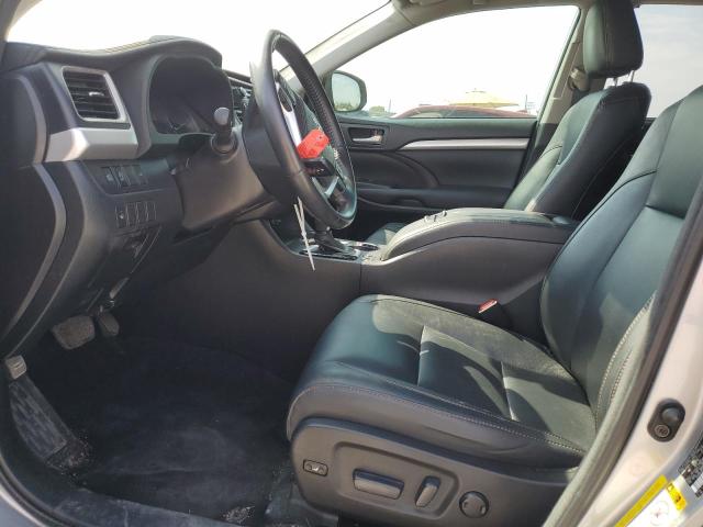 Photo 7 from auction – 2018 TOYOTA HIGHLANDER with VIN 5TDKZRFH5JS286717