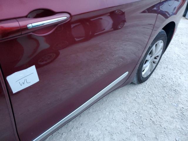 Photo 13 from auction – 2017 CHRYSLER PACIFICA T with VIN 2C4RC1BG2HR613656