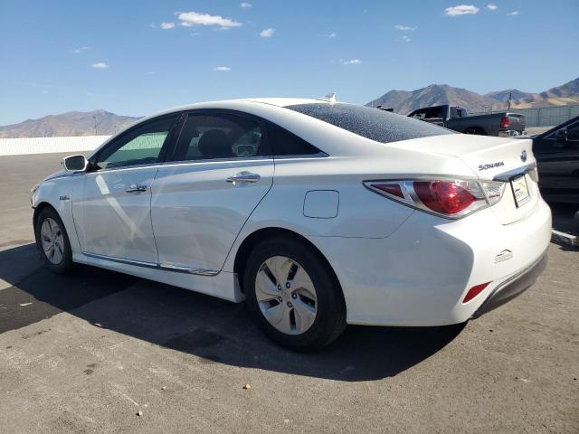 Photo 2 from auction – 2014 HYUNDAI SONATA HYB with VIN KMHEC4A40EA118133