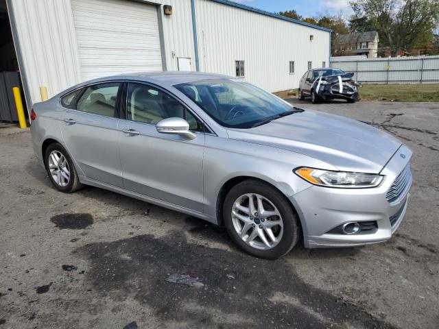 Photo 4 from auction – 2016 FORD FUSION SE with VIN 3FA6P0HD4GR136435