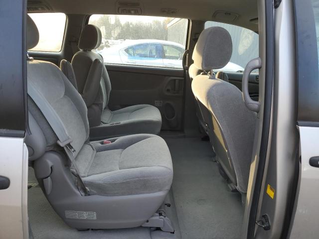 Photo 11 from auction – 2004 TOYOTA SIENNA CE with VIN 5TDZA29C64S181783