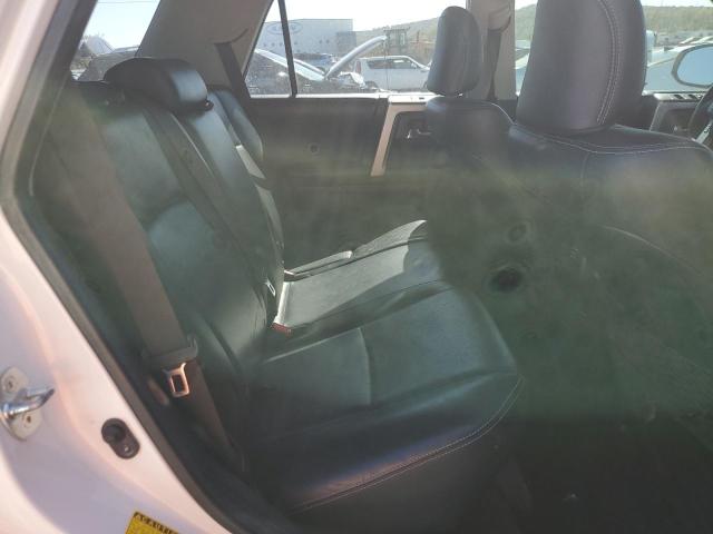 Photo 11 from auction – 2018 TOYOTA 4RUNNER SR with VIN JTEBU5JRXJ5534906