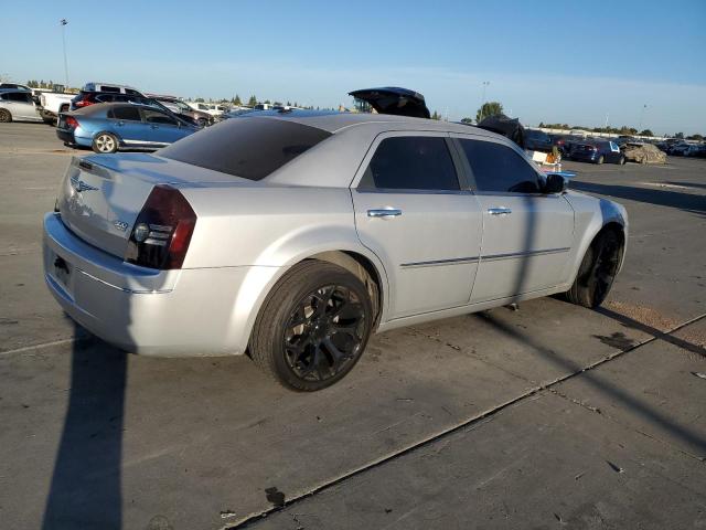 Photo 3 from auction – 2010 CHRYSLER 300 TOURIN with VIN 2C3CA5CVXAH185433