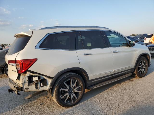 Photo 3 from auction – 2019 HONDA PILOT TOUR with VIN 5FNYF5H91KB019422