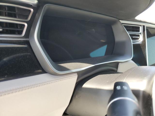 Photo 9 from auction – 2015 TESLA MODEL S with VIN 5YJSA1E28FF112481