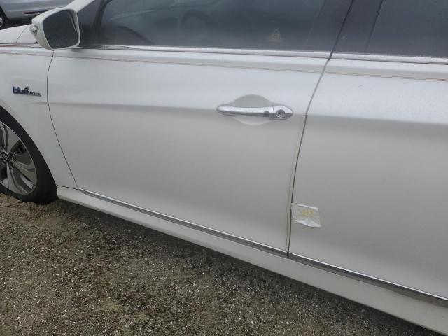 Photo 12 from auction – 2013 HYUNDAI SONATA HYB with VIN KMHEC4A48DA098227