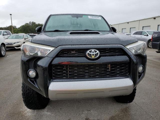 Photo 5 from auction – 2018 TOYOTA 4RUNNER SR with VIN JTEBU5JR0J5573164