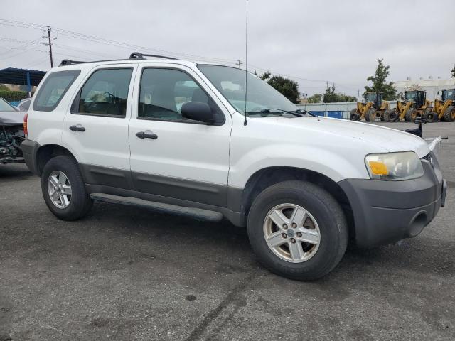 Photo 4 from auction – 2005 FORD ESCAPE XLS with VIN 1FMYU02Z15KC45321