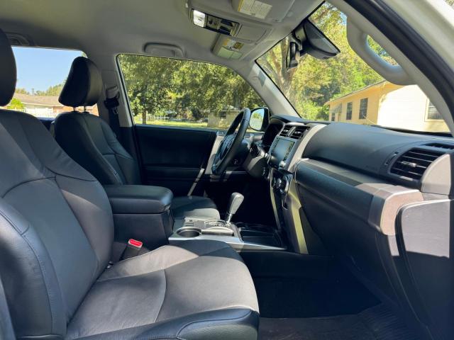 Photo 5 from auction – 2023 TOYOTA 4RUNNER SR with VIN JTEEU5JR6P5279757