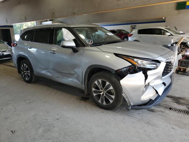 Photo 4 from auction – 2020 TOYOTA HIGHLANDER with VIN 5TDHZRBH0LS501973
