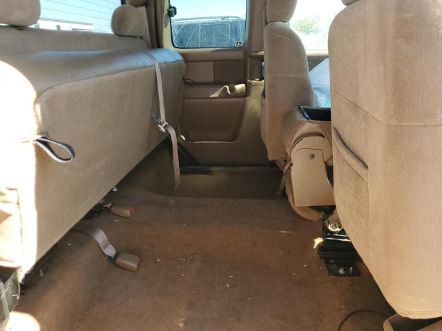 Photo 10 from auction – 2000 CHEVROLET SILVERADO with VIN 1GCEC19T4YZ280349