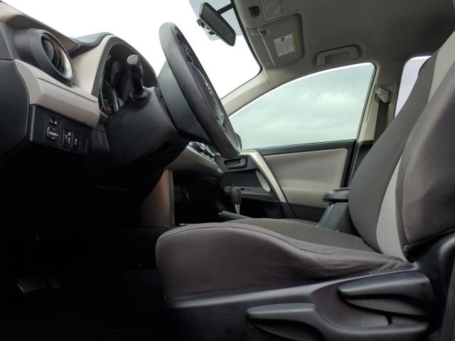 Photo 7 from auction – 2014 TOYOTA RAV4 LE with VIN JTMZFREV1EJ021021