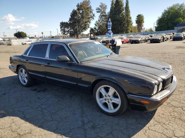 Photo 4 from auction – 1998 JAGUAR XJR with VIN SAJPX184XWC830453
