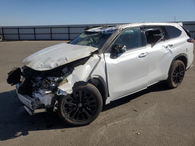 TOYOTA HIGHLANDER 2024 with VIN 5TDKDRBH2RS569141 - Photo from auction