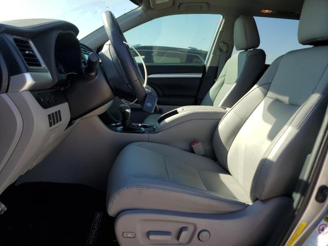 Photo 7 from auction – 2019 TOYOTA HIGHLANDER with VIN 5TDJZRFH1KS953070