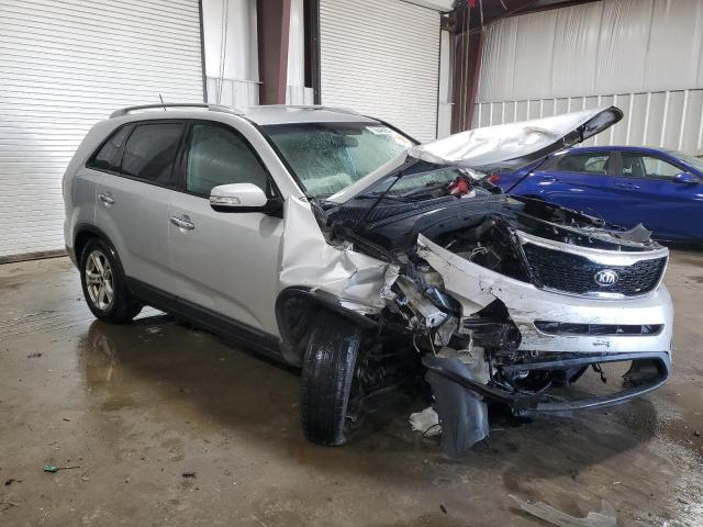 Photo 4 from auction – 2014 KIA SORENTO LX with VIN 5XYKT3A69EG441695