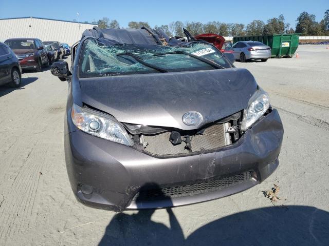 Photo 5 from auction – 2016 TOYOTA SIENNA LE with VIN 5TDKK3DC6GS750826