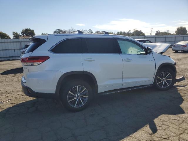 Photo 3 from auction – 2017 TOYOTA HIGHLANDER with VIN 5TDJGRFH1HS035432