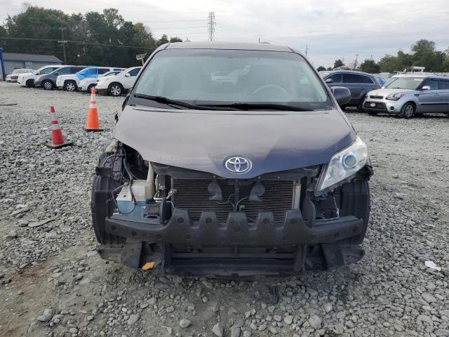Photo 5 from auction – 2013 TOYOTA SIENNA LE with VIN 5TDKK3DC2DS302675
