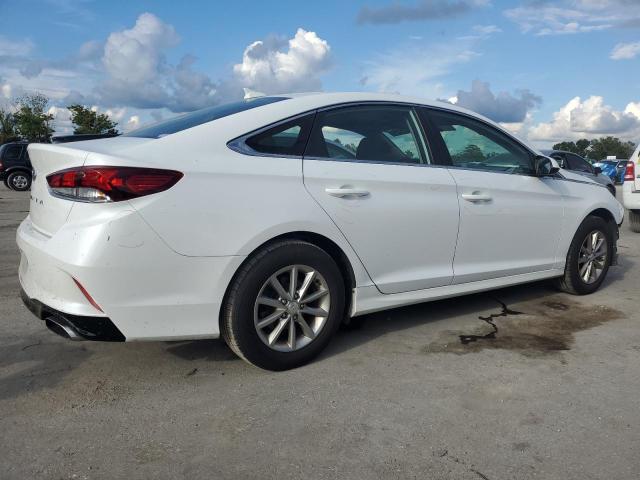 Photo 3 from auction – 2019 HYUNDAI SONATA SE with VIN 5NPE24AF3KH745972