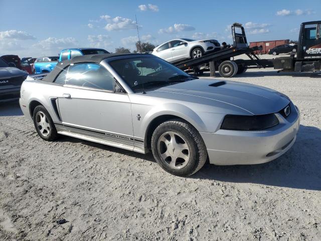 Photo 4 from auction – 2000 FORD MUSTANG with VIN 1FAFP4447YF119656