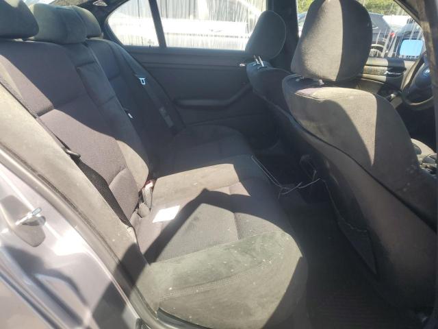 Photo 10 from auction – 2004 BMW 330 I with VIN WBAEV53464KM06004