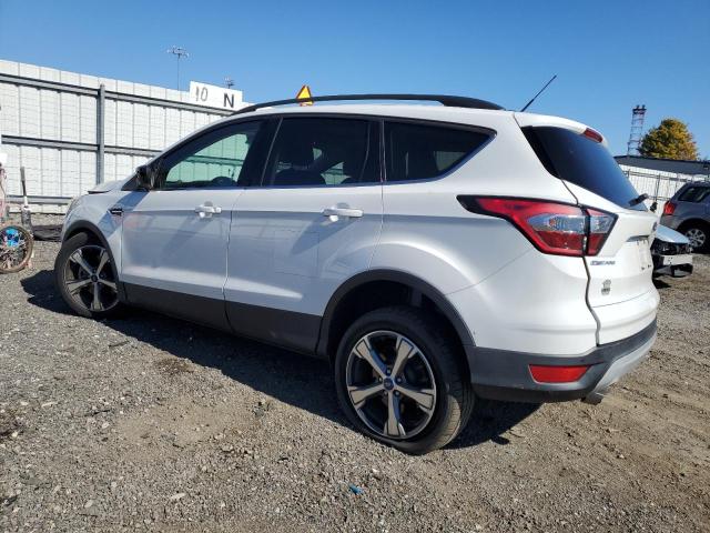 Photo 2 from auction – 2017 FORD ESCAPE SE with VIN 1FMCU9GD1HUF02899