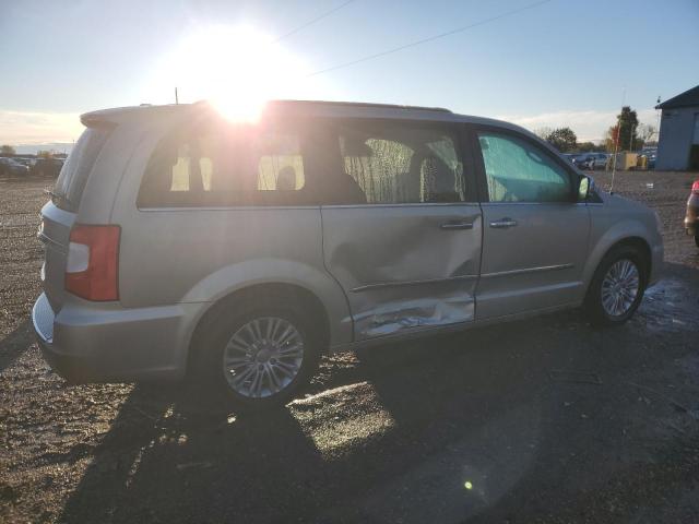 Photo 3 from auction – 2015 CHRYSLER TOWN & COU with VIN 2C4RC1CG4FR675510