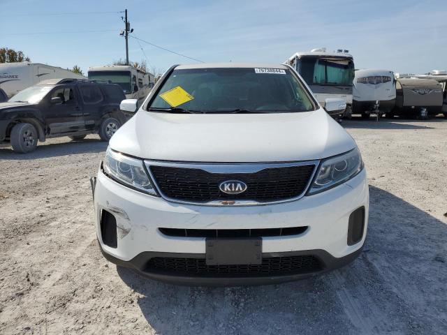 Photo 5 from auction – 2015 KIA SORENTO LX with VIN 5XYKT3A68FG565474