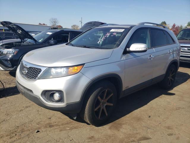 KIA SORENTO EX 2013 with VIN 5XYKUDA25DG396186 - Photo from auction