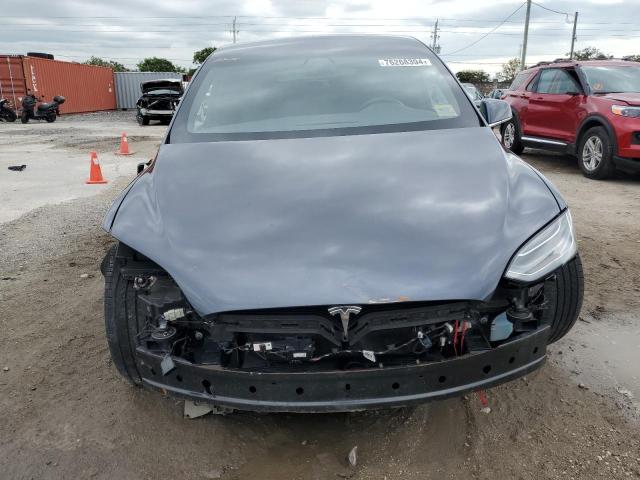 Photo 5 from auction – 2017 TESLA MODEL X with VIN 5YJXCDE23HF037919