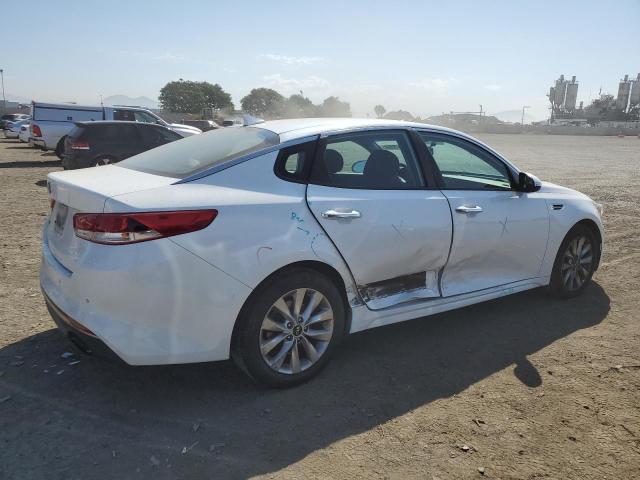 Photo 3 from auction – 2018 KIA OPTIMA LX with VIN 5XXGT4L39JG259962