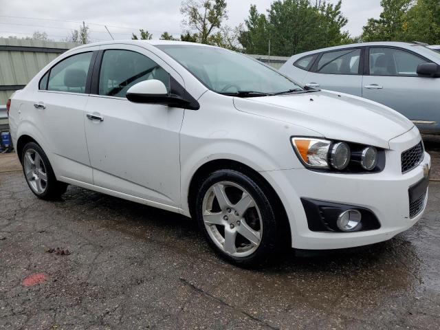 Photo 4 from auction – 2015 CHEVROLET SONIC LTZ with VIN 1G1JE5SB2F4142703