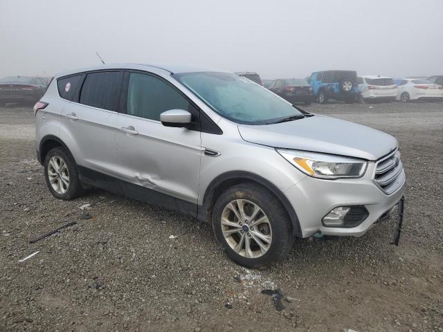 Photo 4 from auction – 2017 FORD ESCAPE SE with VIN 1FMCU9GD1HUC08595