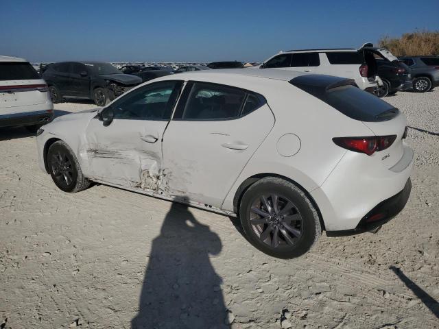 Foto 2 de la subasta – 2023 MAZDA 3 con VIN JM1BPAJM6P1613322