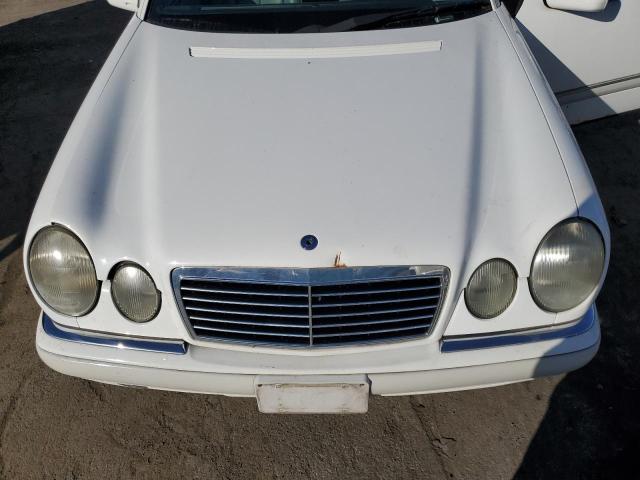 Photo 11 from auction – 1996 MERCEDES-BENZ E 320 with VIN WDBJF55F9TJ005448