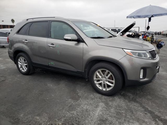 Photo 4 from auction – 2015 KIA SORENTO LX with VIN 5XYKT4A67FG598102
