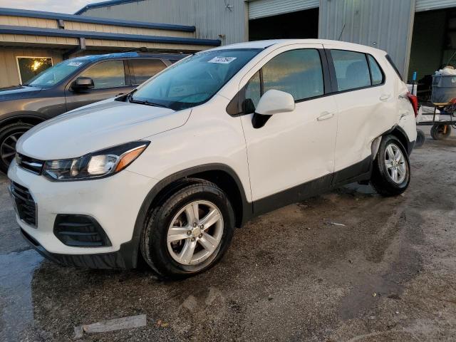 CHEVROLET TRAX LS 2017 with VIN 3GNCJNSB2HL225645 - Photo from auction