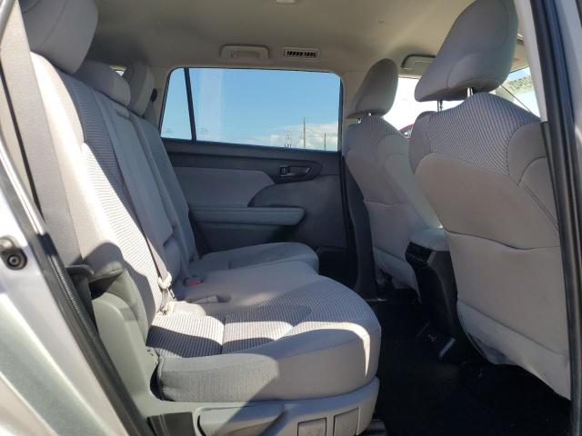 Photo 11 from auction – 2022 TOYOTA HIGHLANDER with VIN 5TDCZRAH3NS108175