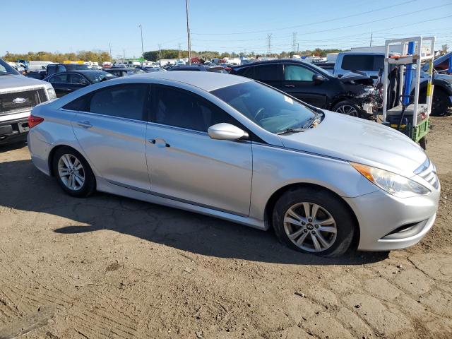Photo 4 from auction – 2014 HYUNDAI SONATA GLS with VIN 5NPEB4AC1EH940138