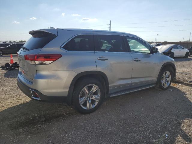 Photo 3 from auction – 2017 TOYOTA HIGHLANDER with VIN 5TDYZRFH4HS196639