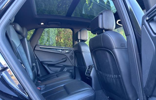 Photo 6 from auction – 2016 PORSCHE MACAN S with VIN WP1AB2A51GLB51795