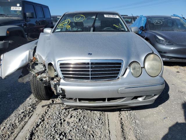 Photo 5 from auction – 2001 MERCEDES-BENZ E 320 with VIN WDBJF65J11B294200