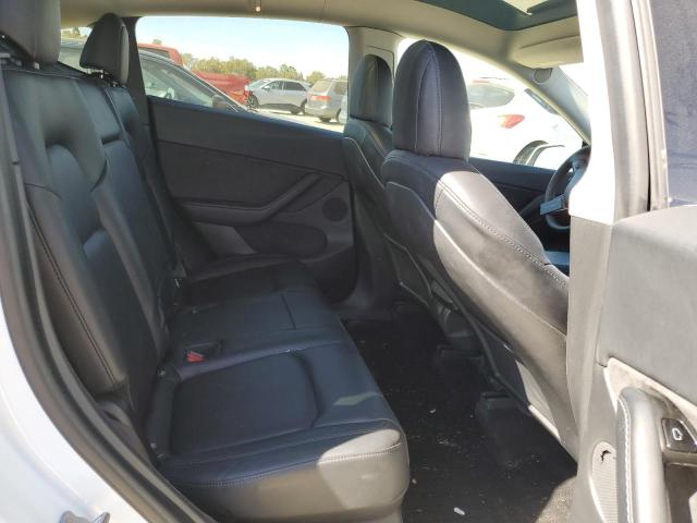 Photo 11 from auction – 2021 TESLA MODEL Y with VIN 5YJYGDEE4MF114374