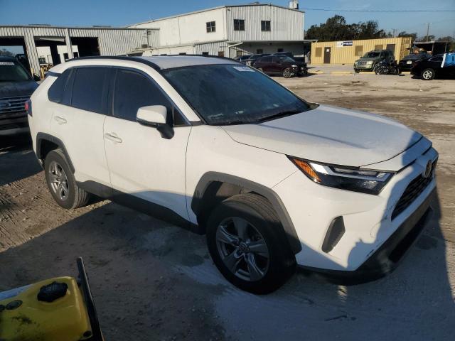 Photo 4 from auction – 2022 TOYOTA RAV4 XLE with VIN 2T3W1RFV0NC181748