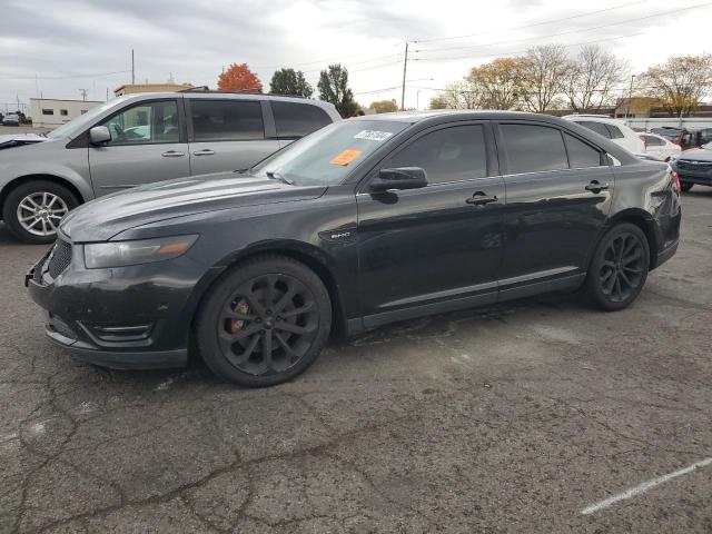 FORD TAURUS SHO 2015 with VIN 1FAHP2KT2FG186695 - Photo from auction