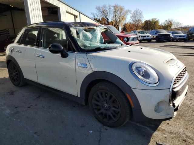 Photo 4 from auction – 2016 MINI COOPER S with VIN WMWXU3C53G2B63123
